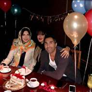 جشن تولد هادی کاظمی در کنار همسرش +عکس