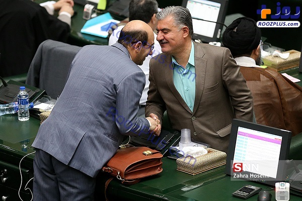 عکس/سیل بوسه های شادباش نوروز در صحن علنی مجلس