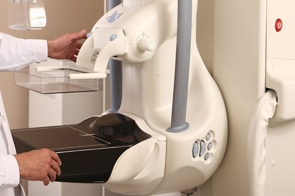 ماموگرافی تمام موارد سرطان سینه را تشخیص نمی‌دهد
