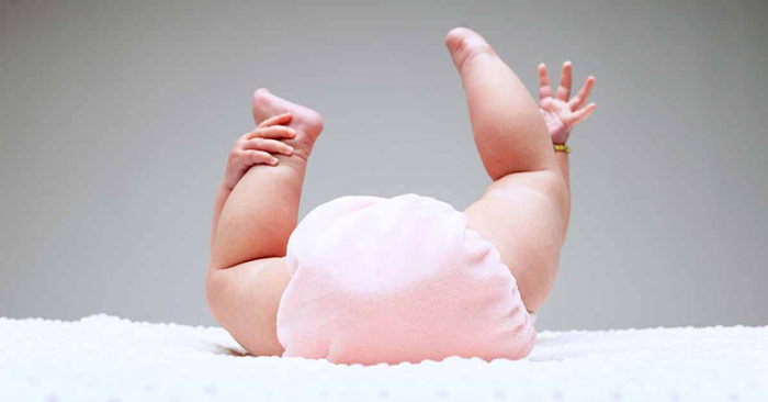 حساسیت نوزاد به پوشک؛ علائم، نشانه‌ها و درمان پوست تحریک شده